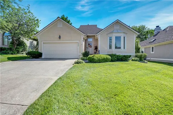 5232 W 121st Street, Overland Park, KS 66209