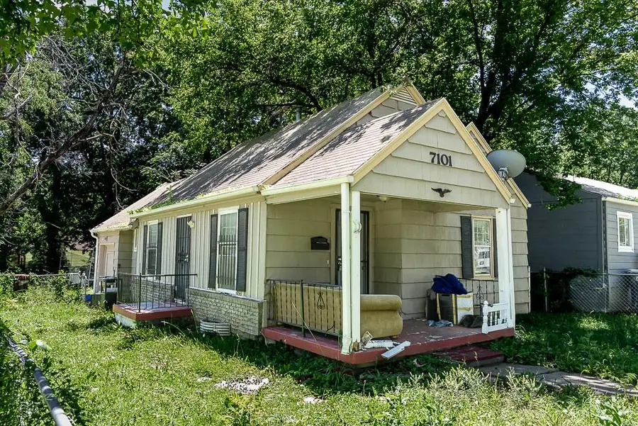 7101 Bellefontaine Avenue, Kansas City, MO 64132 - #2