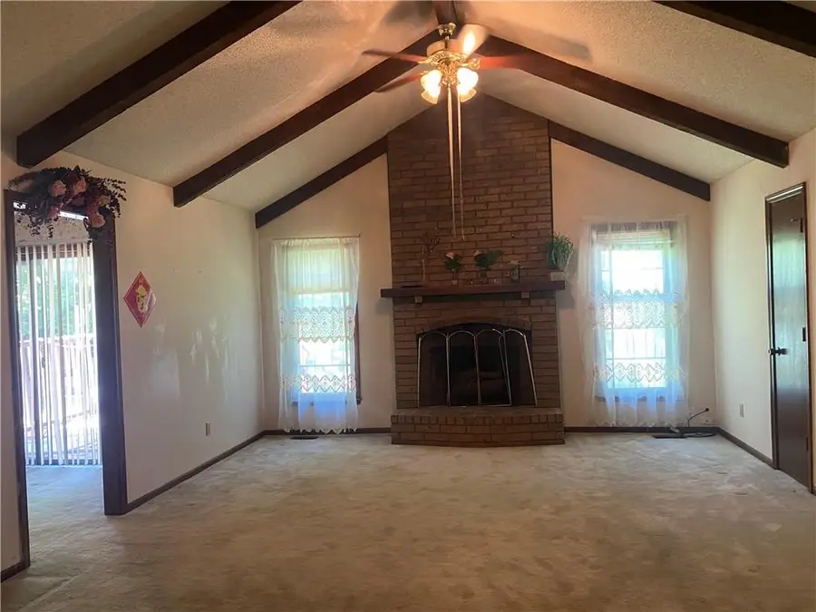 8108 N Serene Avenue, Kansas City, MO 64152 - #2