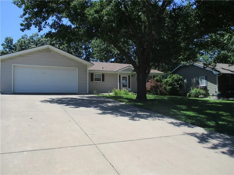 1542 S Elm Street, Ottawa, KS 66067 - #2