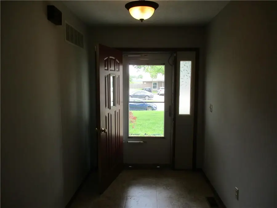 1542 S Elm Street, Ottawa, KS 66067 - #3