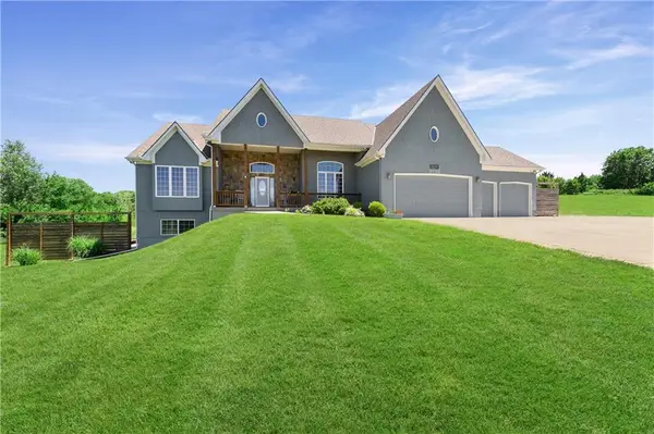 28265 Overbrook Road, Paola, KS 66071
