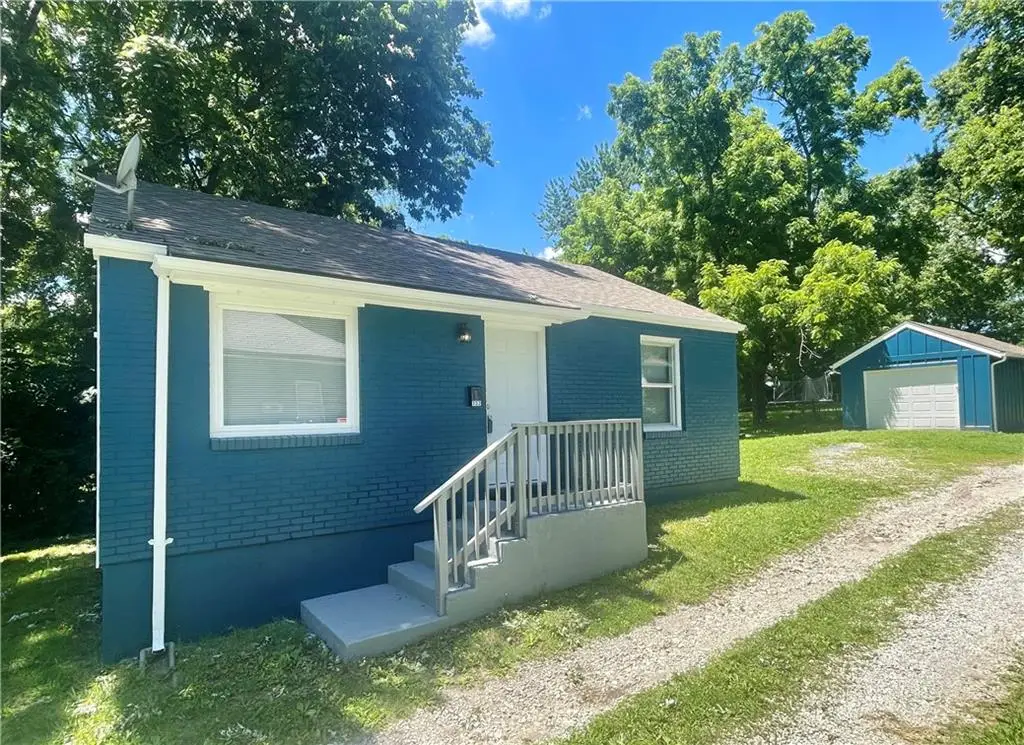 732 W Stone Street, Independence, MO 64050 - #1