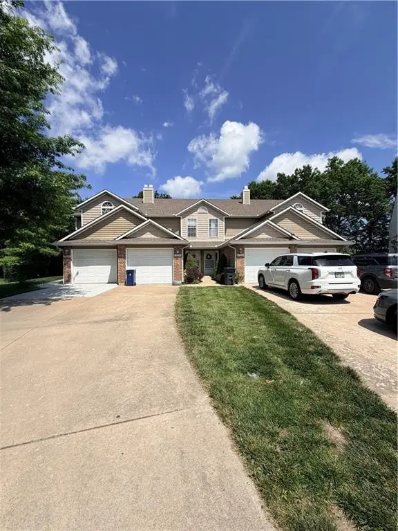 712C SE London Way, Lee's Summit, MO 64081