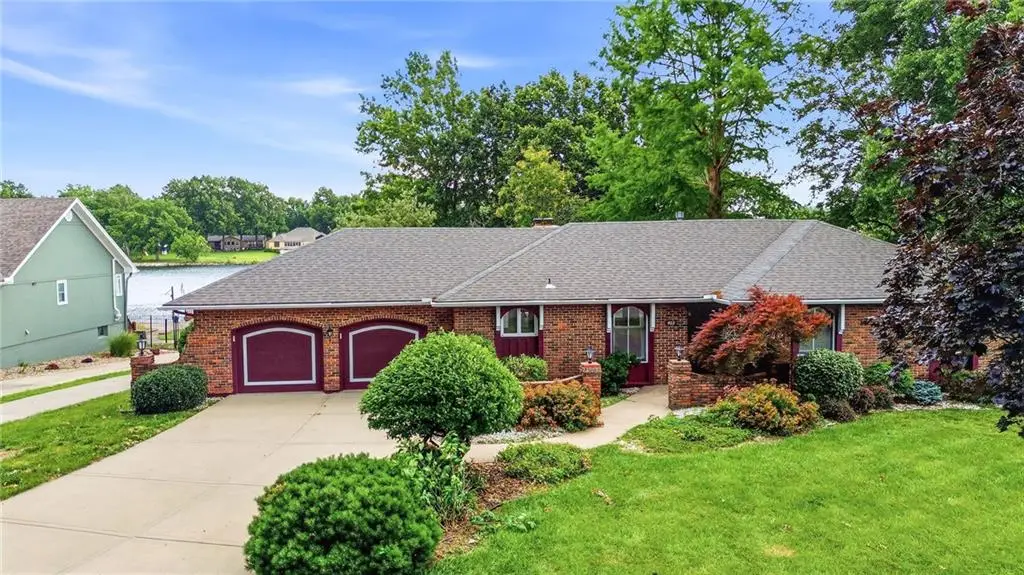 403 S Silver Top Lane, Raymore, MO 64083 - #1