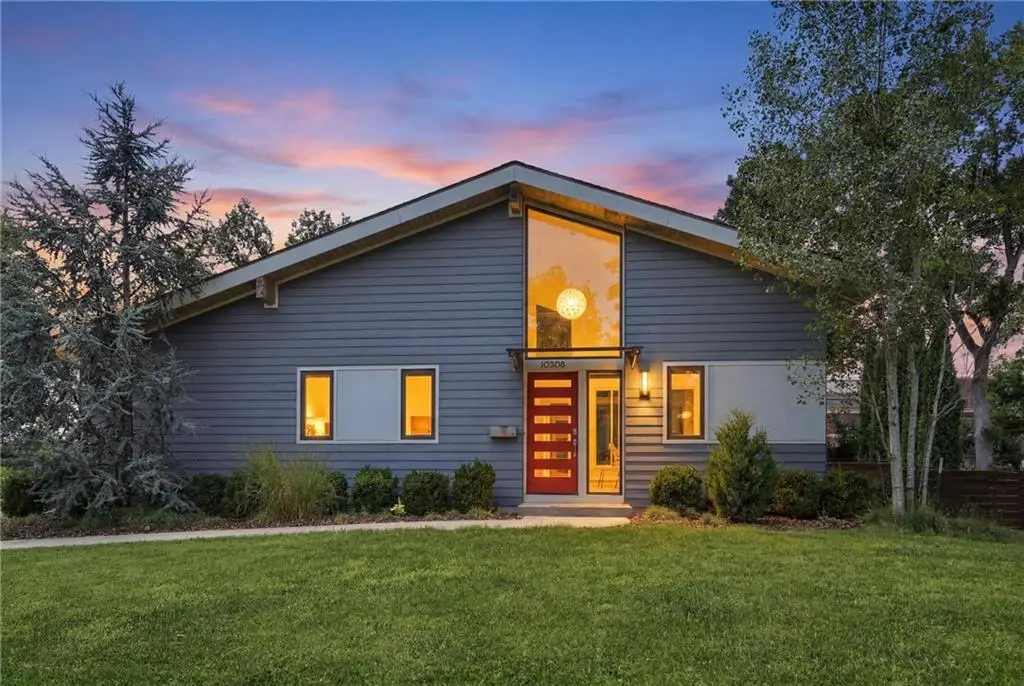10308 Wenonga Lane, Leawood, KS 66206 - #1