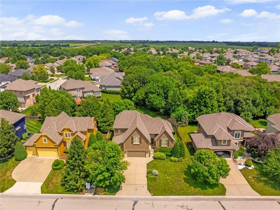 17595 S Brockway Street, Olathe, KS 66062 - #3