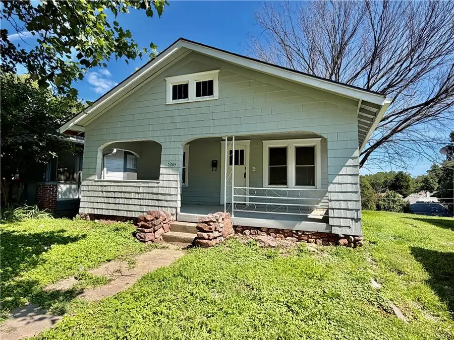 3209 Mitchell Avenue, Saint Joseph, MO 64507 - #2