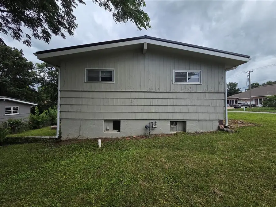 1112 Montserrat Park Road, Warrensburg, MO 64093 - #3