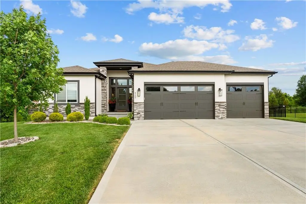 9104 SW 10th Terrace, Lees Summit, MO 64064 - #1