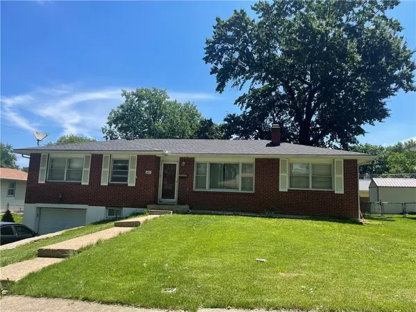 1601 N 81st Terrace, Kansas City, KS 66112