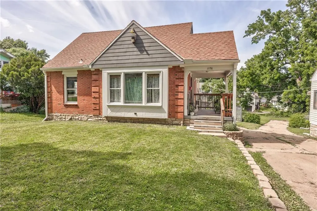 1176 E 77th Terrace, Kansas City, MO 64131 - #1