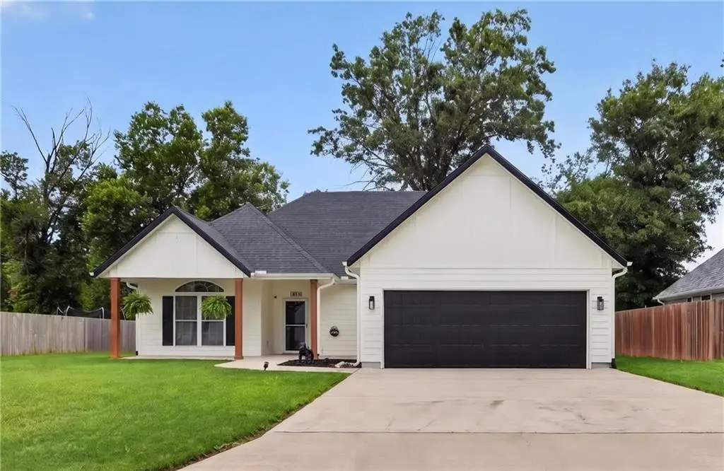 1205 Lakewood Drive, Pittsburg, KS 66762 - #1