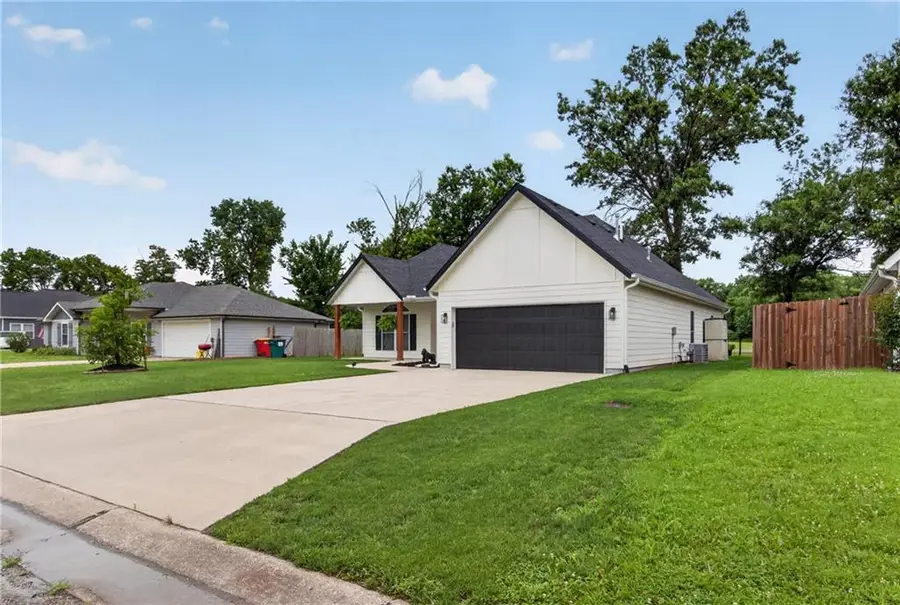 1205 Lakewood Drive, Pittsburg, KS 66762 - #2