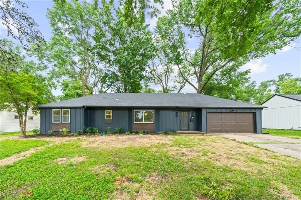5711 W 78th Terrace, Prairie Village, KS 66208 - #1
