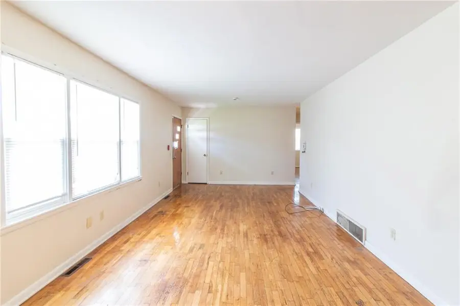 403 W South Street, Warrensburg, MO 64093 - #2