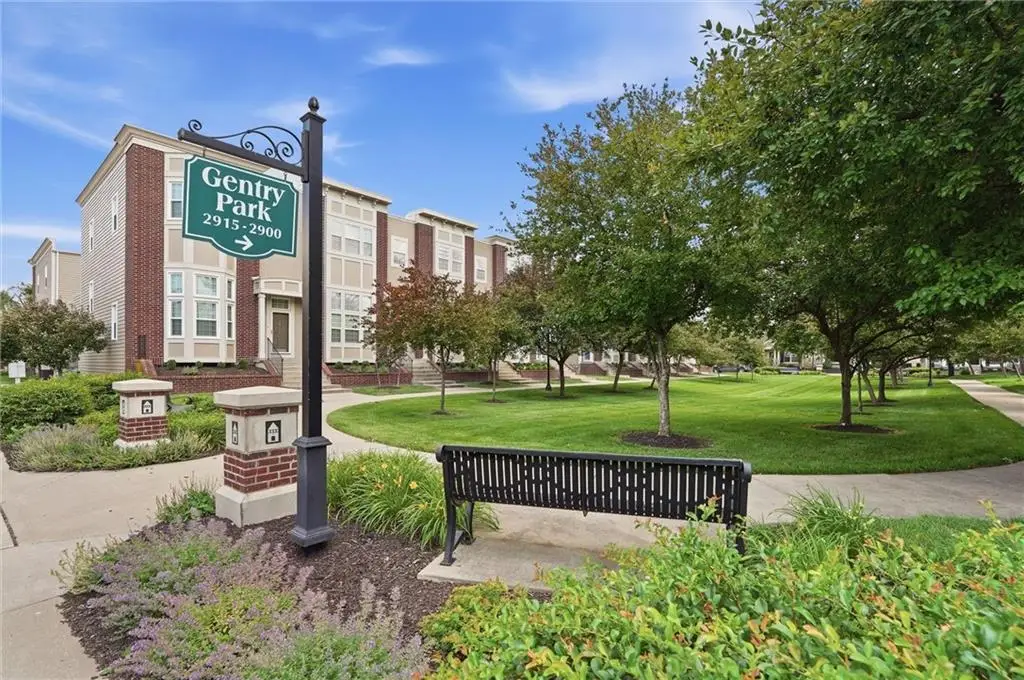 2911 Gentry Park Parkway, Kansas City, MO 64116 - #1
