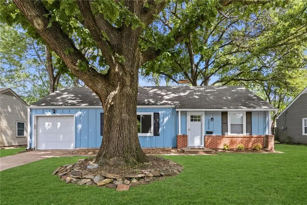 2320 W 76th Street, Prairie Village, KS 66208 - #1