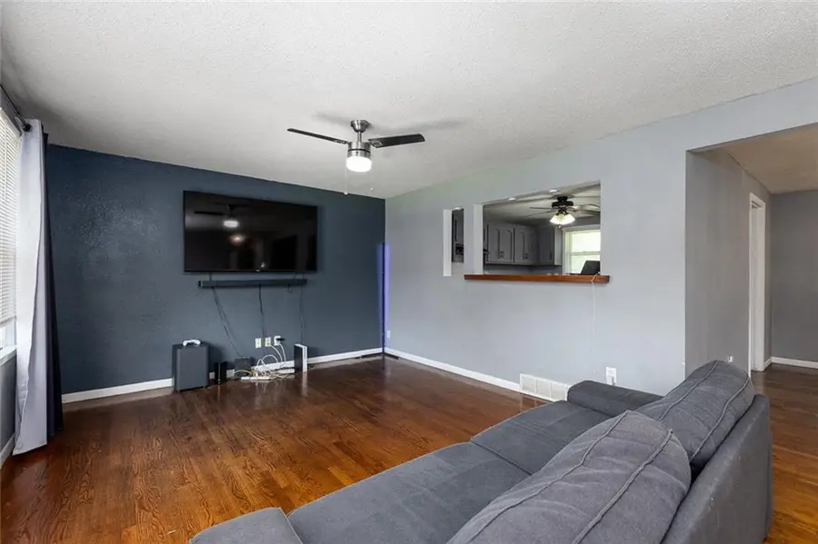 3816 E 72nd Terrace, Kansas City, MO 64132 - #3