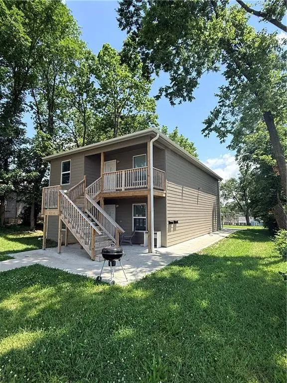 306 W Market Street, Warrensburg, MO 64093 - #2