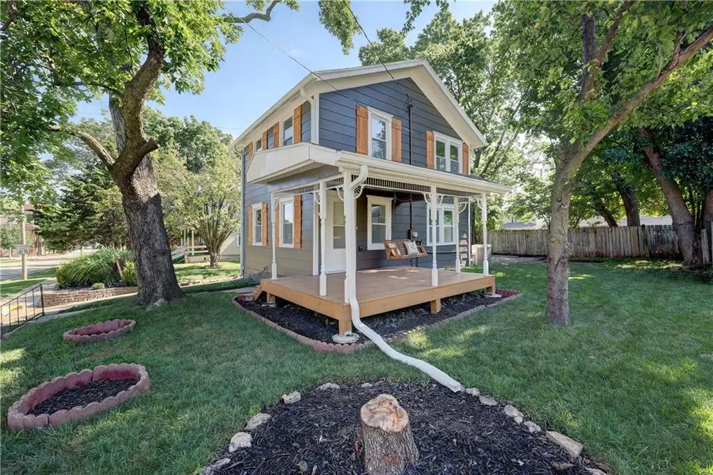226 S Chestnut Street, Olathe, KS 66061 - #1
