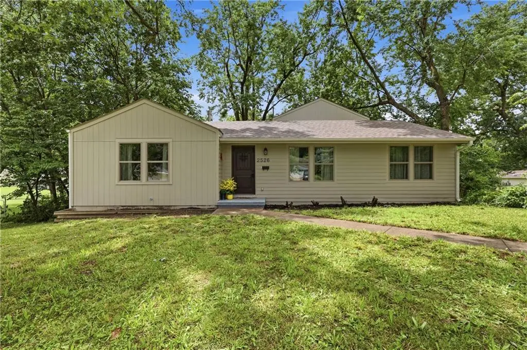 2526 Queen Ridge Drive, Independence, MO 64055 - #1
