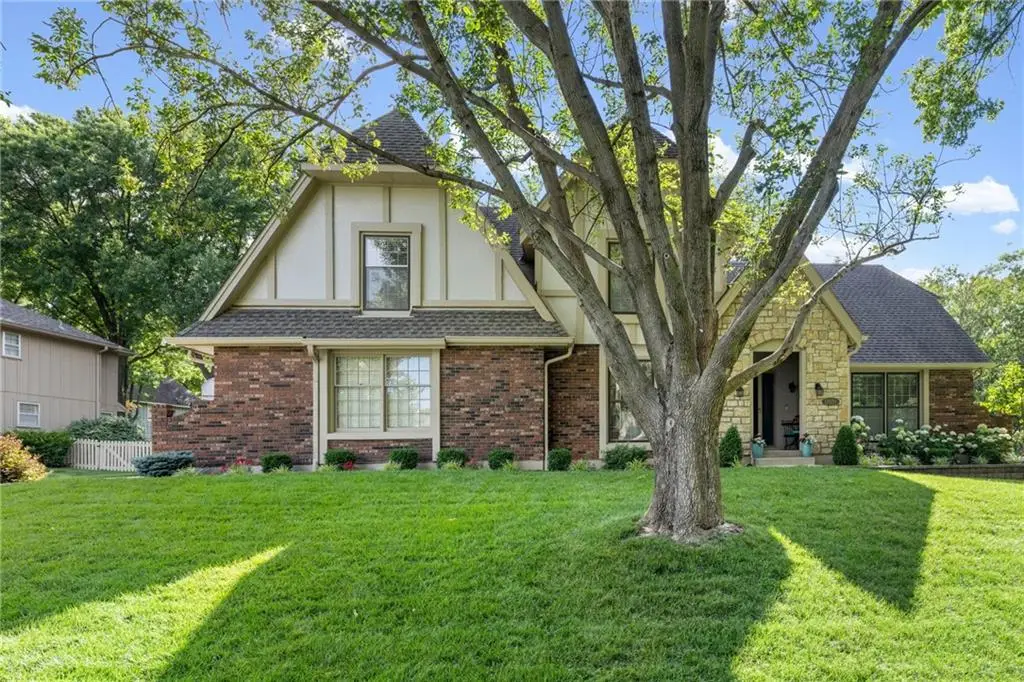 11920 Windsor Drive, Leawood, KS 66209 - #1