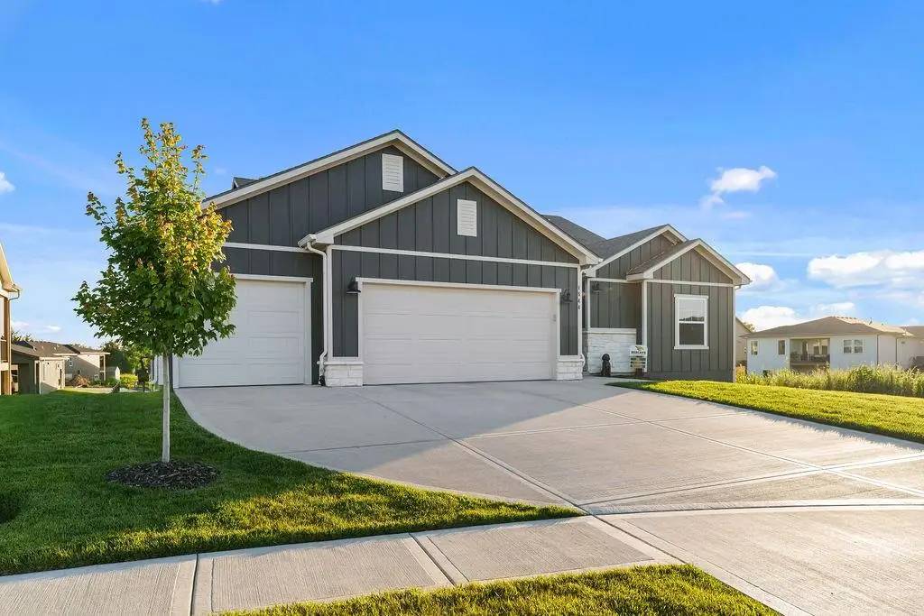 1544 N 162nd Circle, Basehor, KS 66007 - #1