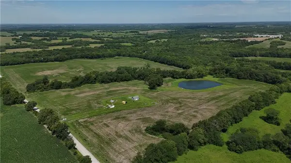 810 SE 240th Street, Plattsburg, MO 64477