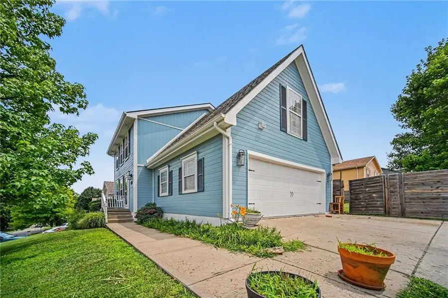6301 N Quincy Avenue, Kansas City, MO 64119 - #2
