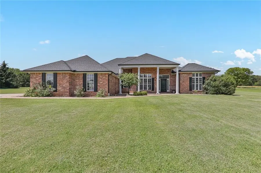 2792 W Northbrook Street, Coffeyville, KS 67337 - #2