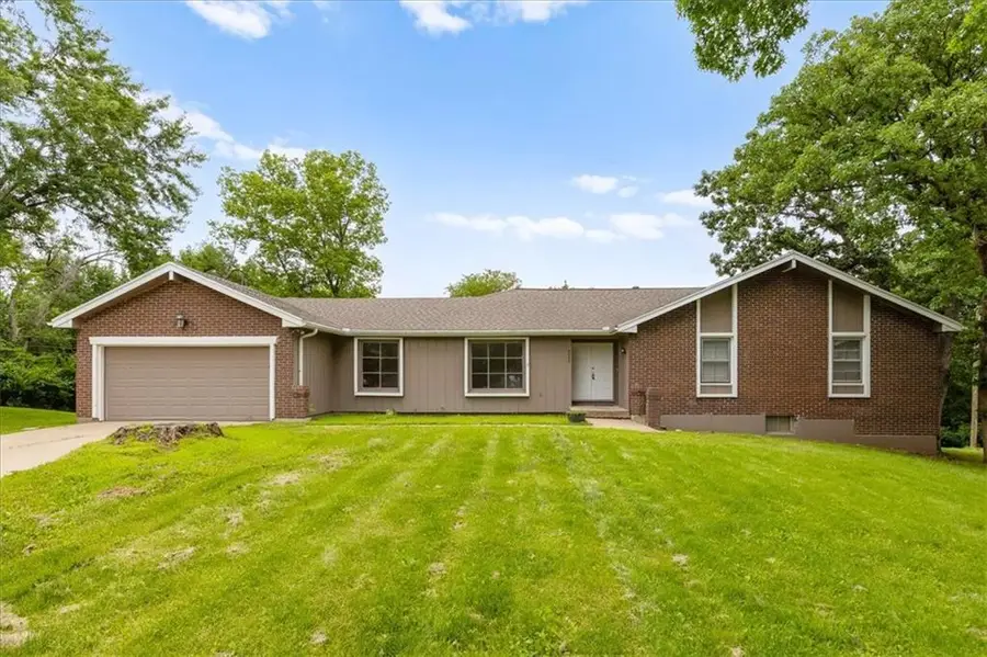 9905 Wayne Avenue, Kansas City, MO 64131 - #2