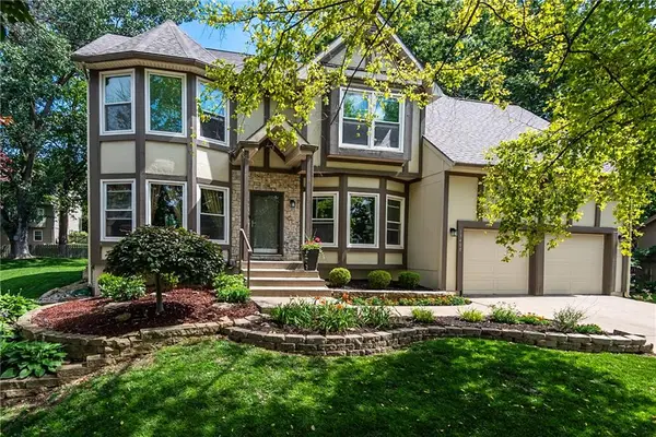 13400 W 116th Terrace, Overland Park, KS 66210