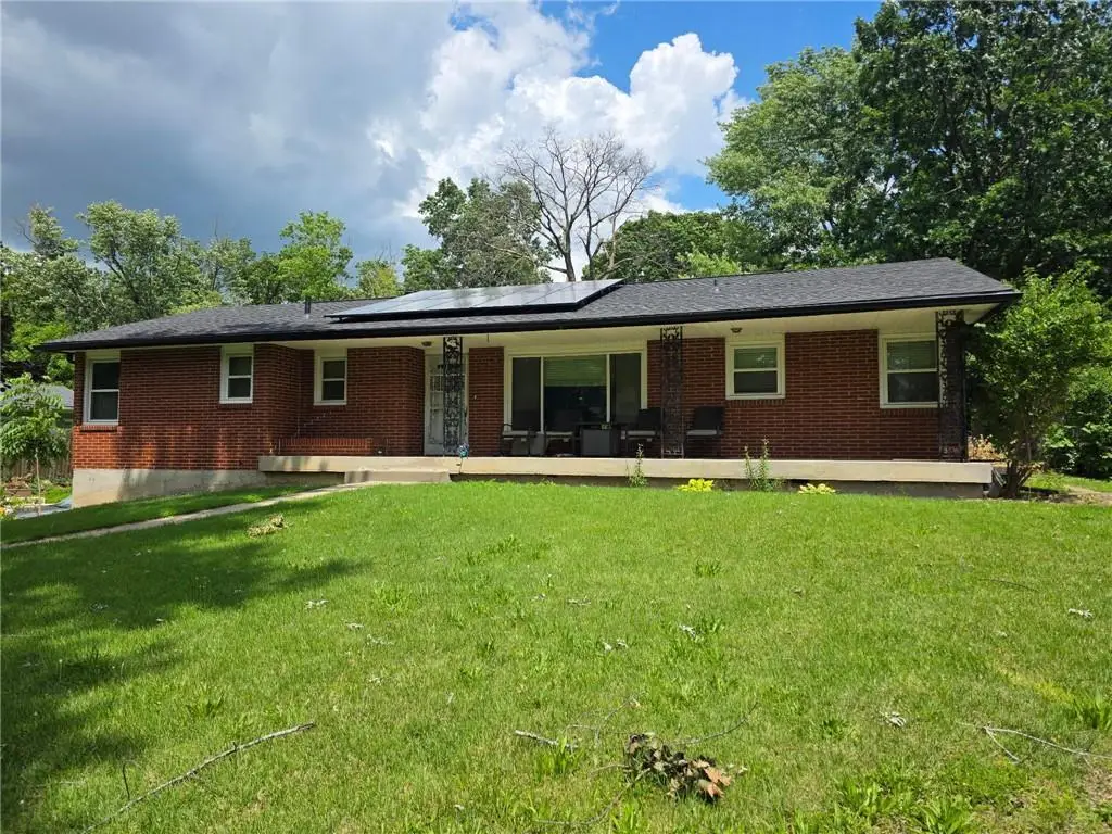 6157 NE Meadowlane Circle, Oakwood Park, MO 64118 - #1
