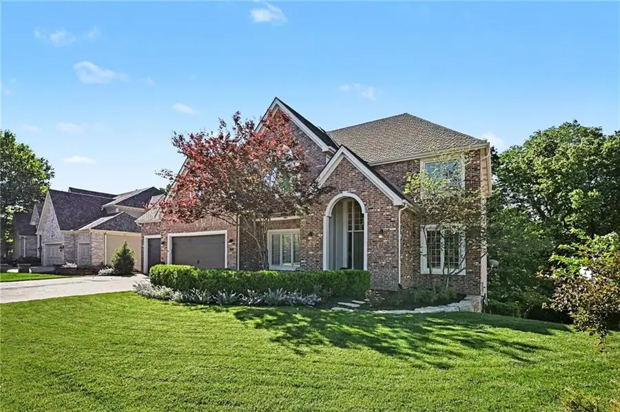8033 Clearwater Drive, Parkville, MO 64152 - #3