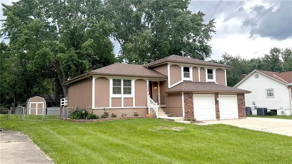 1208 SE 4th Terrace, Lees Summit, MO 64063 - #1