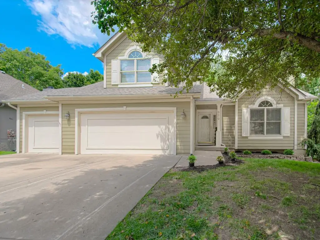 920 NE 102nd Street, Kansas City, MO 64155 - #1