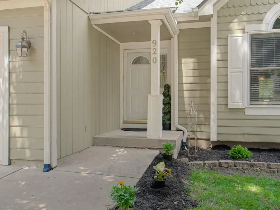 920 NE 102nd Street, Kansas City, MO 64155 - #3