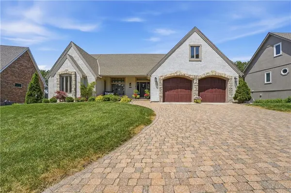 414 Seaside Sparrow Street, Lee's Summit, MO 64082