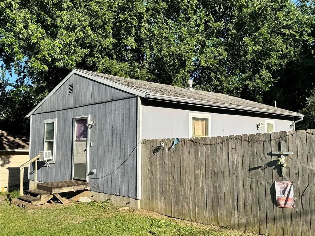 1409 Dakota Street, Leavenworth, KS 66048 - #1