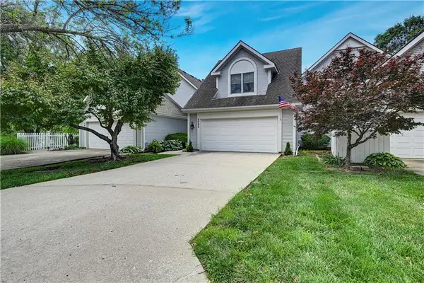 2433 W 137th Place, Leawood, KS 66224