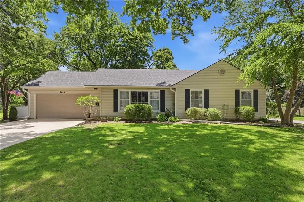 5615 W 70th Terrace, Prairie Village, KS 66208 - #1