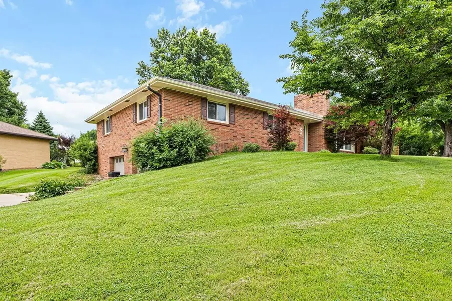 5 S Carriage Drive, Saint Joseph, MO 64506 - #2