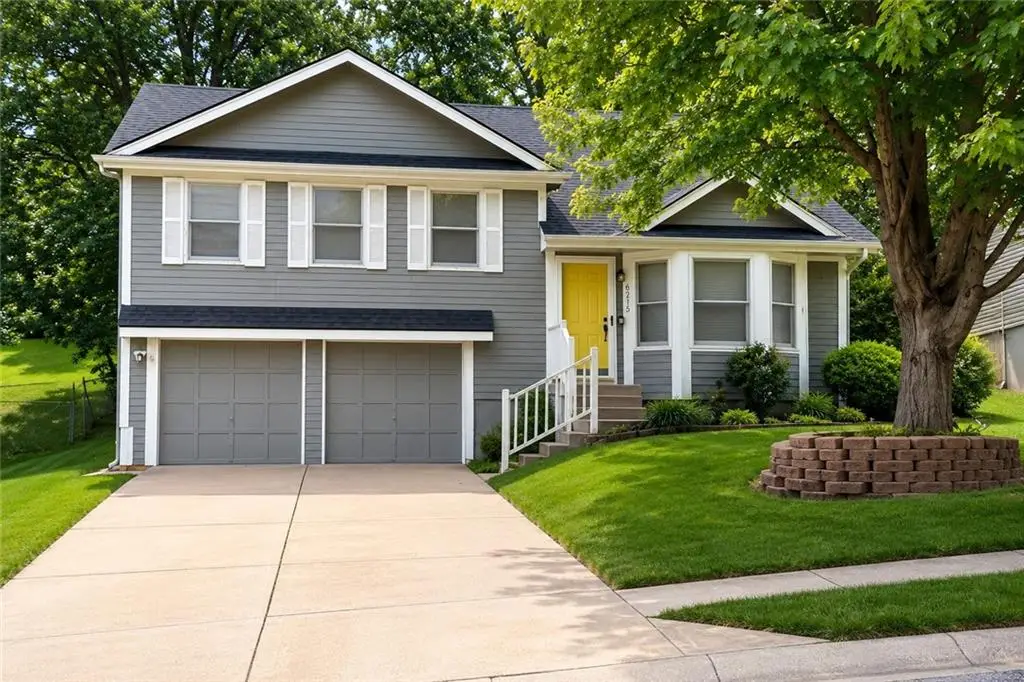 6215 N Mercier Street, Kansas City, MO 64118 - #1