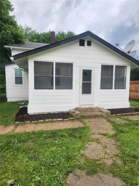 1108 S Harris Avenue, Independence, MO 64054
