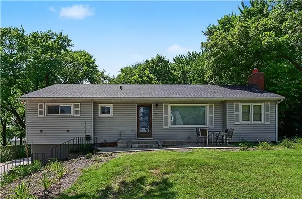 7940 N Broadway Street, Kansas City, MO 64118