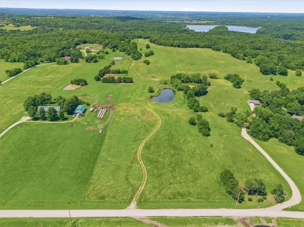 1804 N 300 Road, Baldwin City, KS 66006 - #1