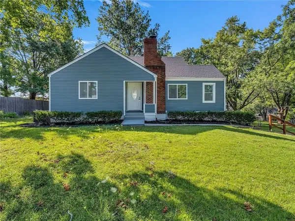 2421 NE Vivion Road, Kansas City, MO 64118