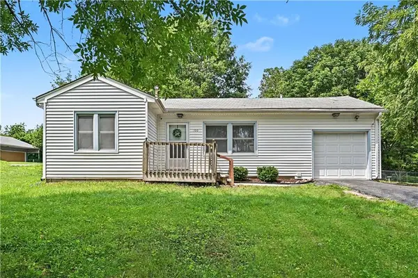 100 NE 73rd Street, Gladstone, MO 64118