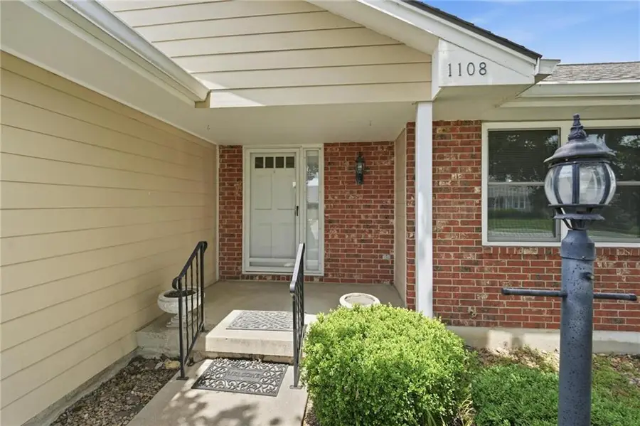 1108 SW 8th Terrace, Lees Summit, MO 64081 - #2